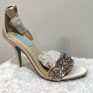 Brand New Betsey Johnson Gina heels in size 7.